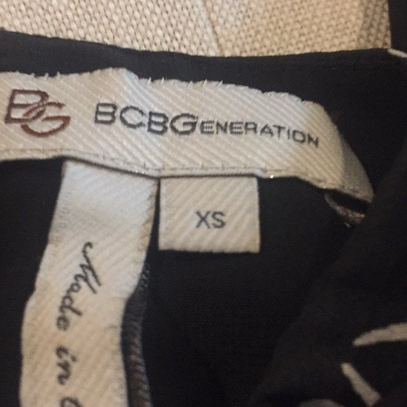 Bcbgeneration Halter Geo Print Romper - Picture 6 of 7